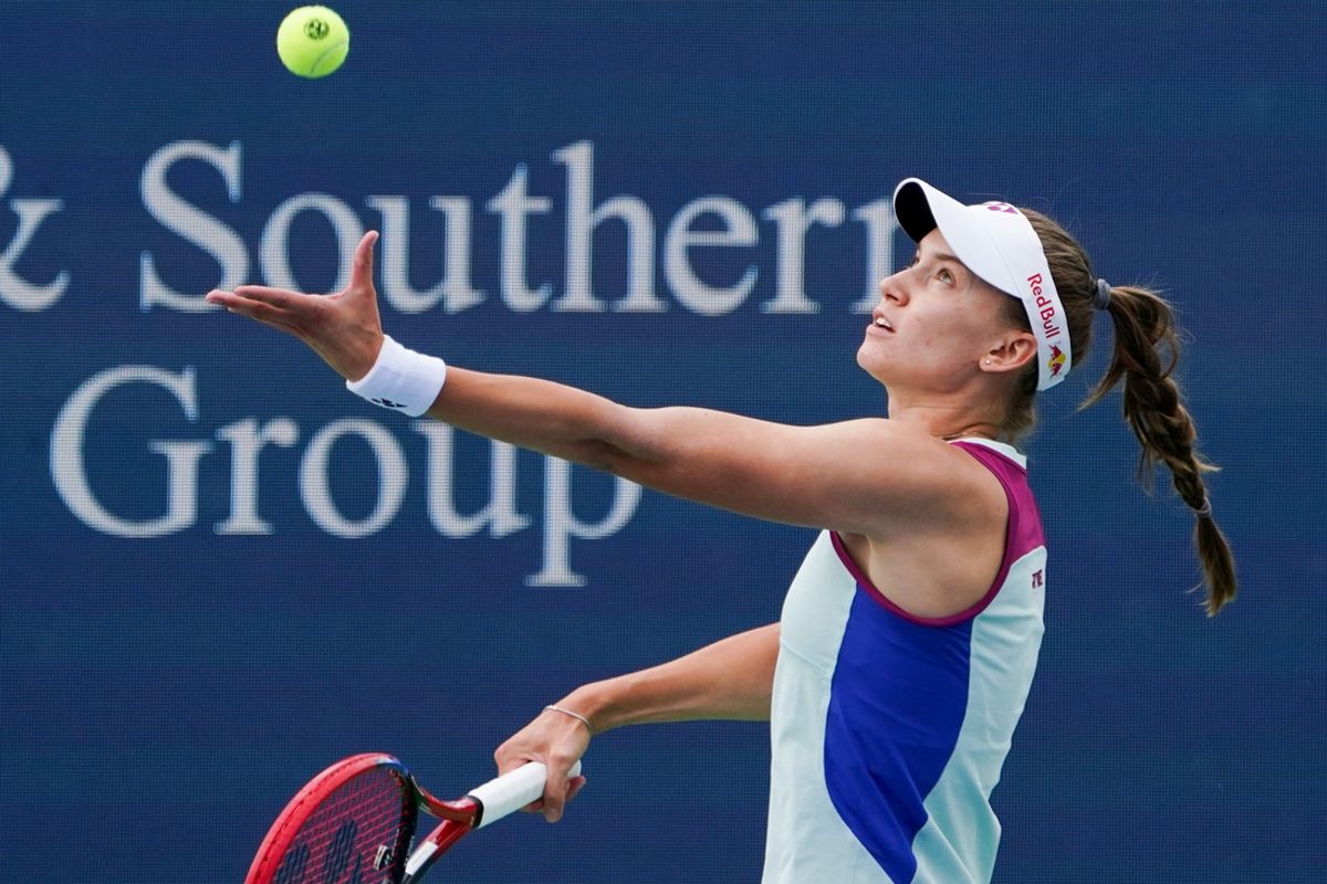 Elena Rybakina prepares a serve to Leylah Fernandez in the women’s singles round 2 during the Cincinnati Open, Thursday, Aug. 15, 2024, at the Lindner Family Tennis Center in Mason.