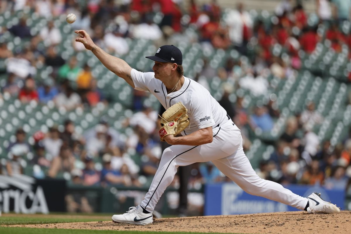 Aug 15, 2024; Detroit, Michigan, USA;  Detroit Tigers pitcher Shelby Miller (7) delivers against the Seattle Mariners in the seventh inning at Comerica Park. Mandatory Credit: Rick Osentoski-USA TODAY Sports