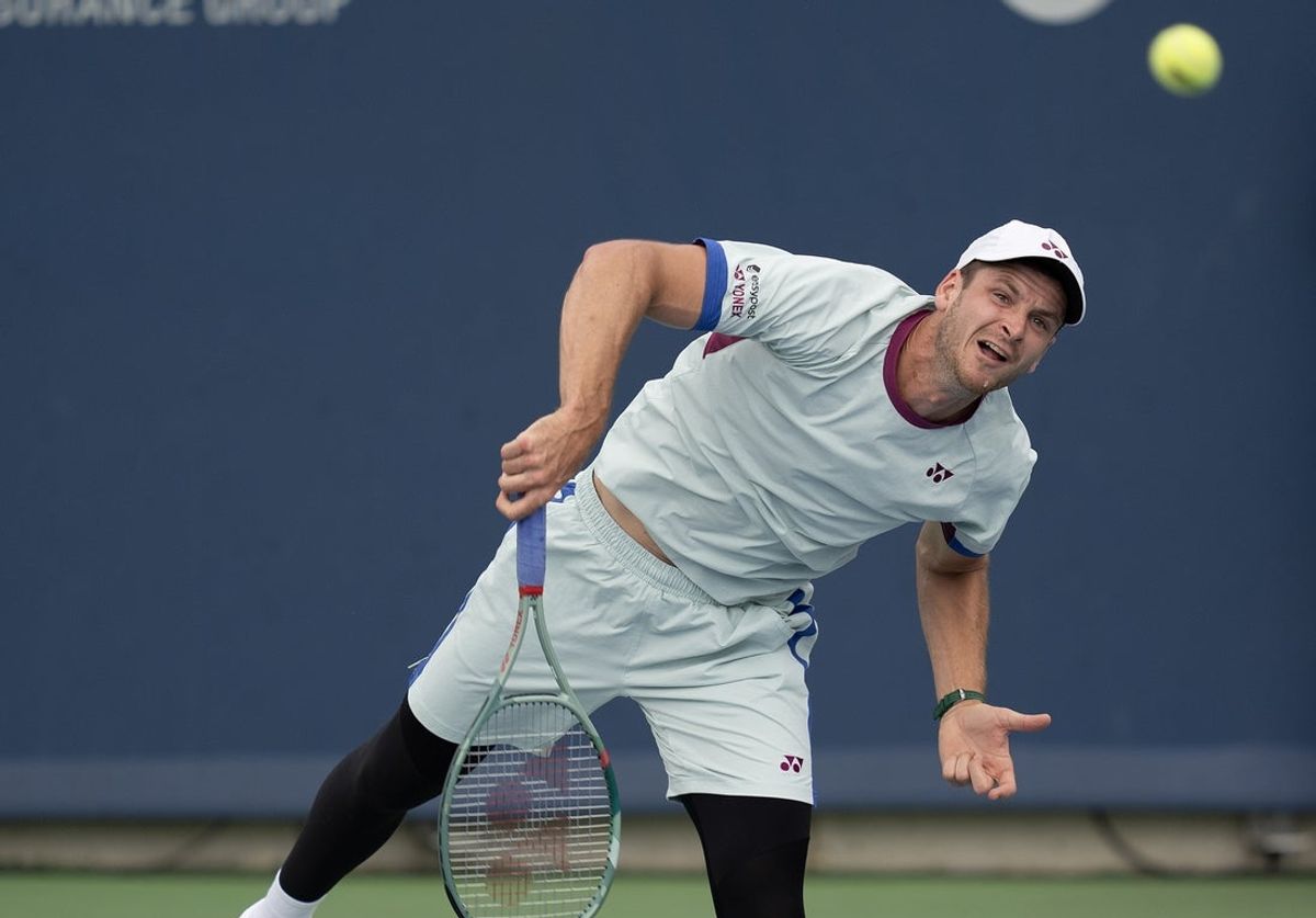 Aug 16, 2024; Cincinnati, OH, USA; Hubert Hurkacz of Poland serves the ball during his match against Flavio Cobolli of Italy on day five of the Cincinnati Open. Mandatory Credit: Susan Mullane-Imagn Images