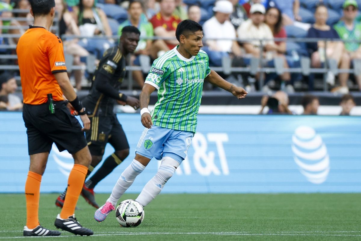 Aug 17, 2024; Seattle, Washington, USA; Seattle Sounders FC forward Raul Ruidiaz (9) dribbles during the second half in a Leagues Cup quarterfinal match at Lumen Field. Mandatory Credit: Joe Nicholson-Imagn Images