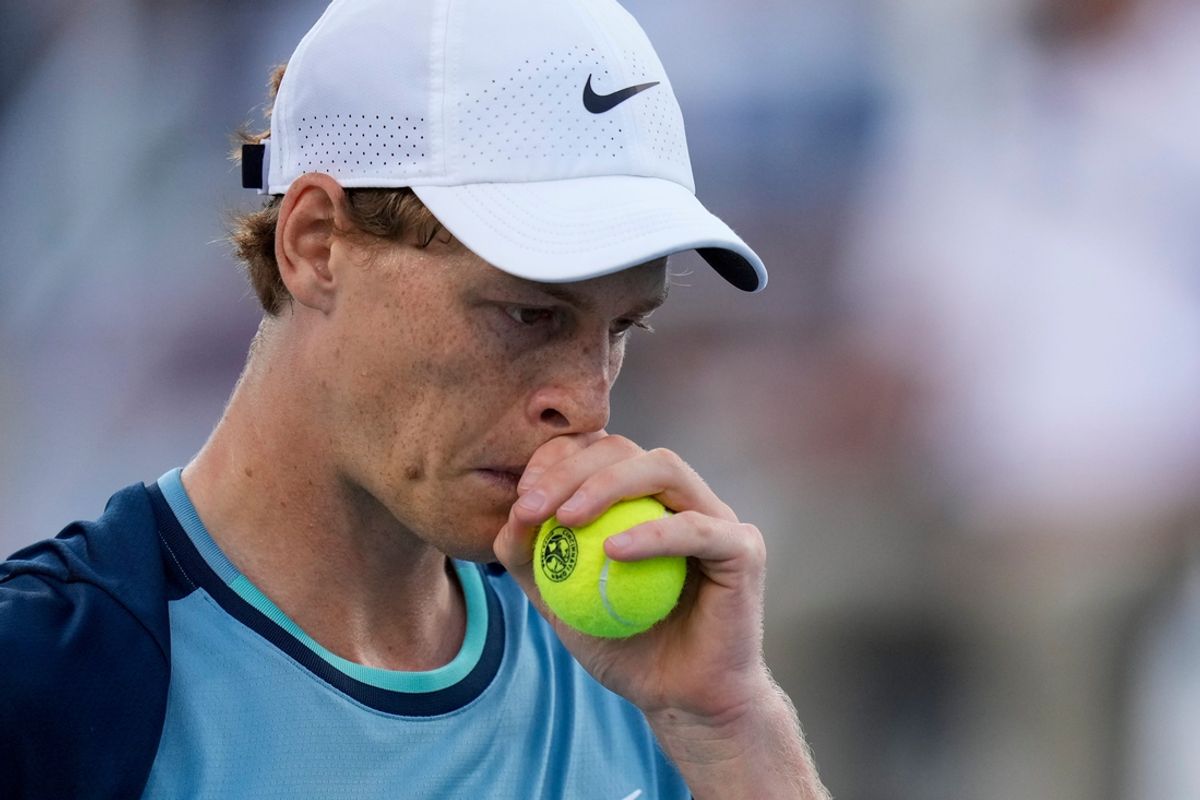 Jannik Sinner resets between serves in the first set of the men’s championship match of the Cincinnati Open at the Lindner Family Tennis Center in Mason, Ohio, on Monday, Aug. 19, 2024. Jannik Sinner defeated Frances Tiafoe, 7-6, 6-2, in the championship match.