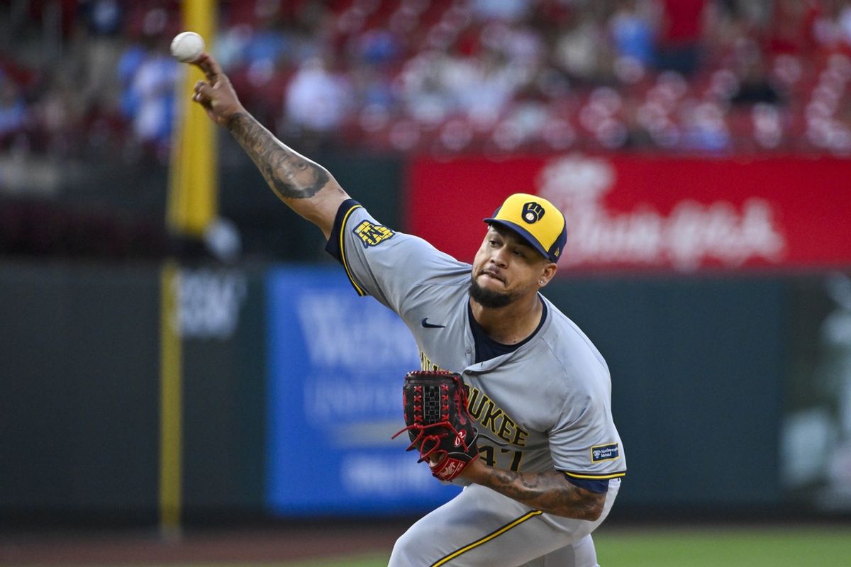 Aug 20, 2024; St. Louis, Missouri, USA;  Milwaukee Brewers starting pitcher Frankie Montas (47) pitches against the St. Louis Cardinals during the first inning at Busch Stadium. Mandatory Credit: Jeff Curry-USA TODAY Sports