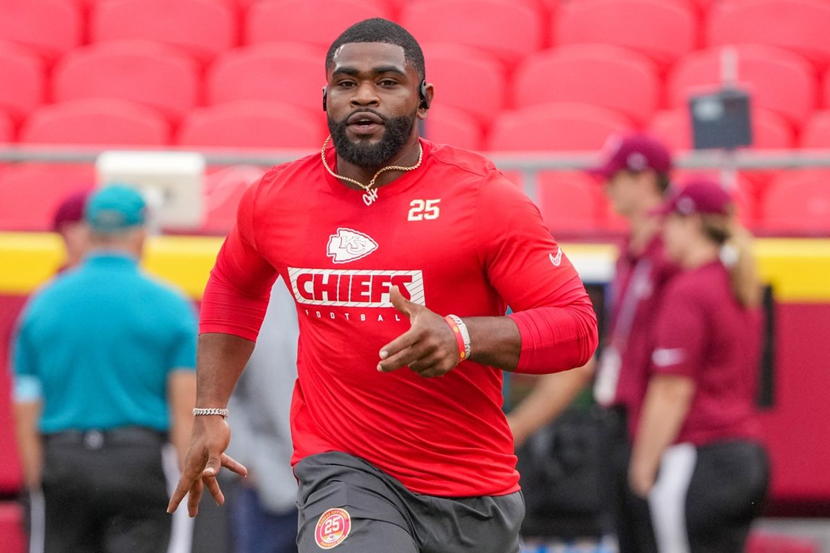 Aug 22, 2024; Kansas City, Missouri, USA; Kansas City Chiefs running back Clyde Edwards-Helaire (25) warms up against the Chicago Bears prior to a game at GEHA Field at Arrowhead Stadium. Mandatory Credit: Denny Medley-Imagn Images
