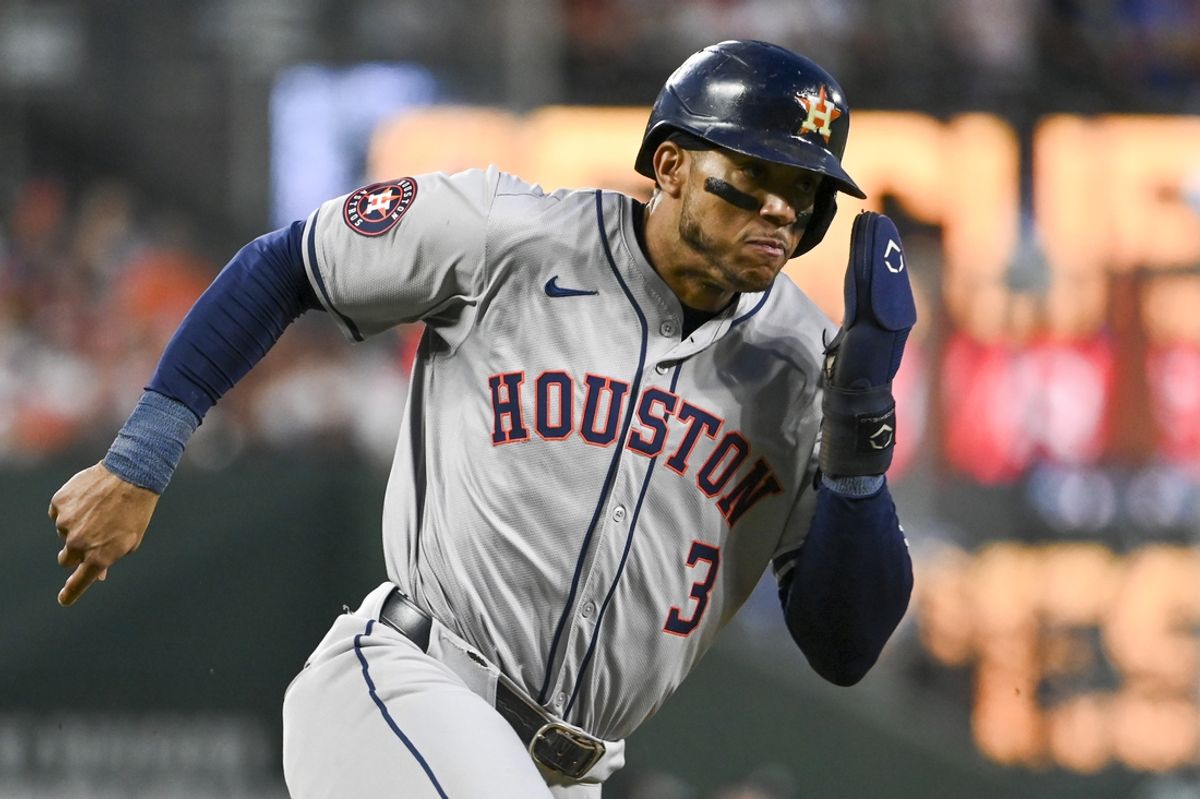 Aug 23, 2024; Baltimore, Maryland, USA;  Houston Astros shortstop Jeremy Pena (3) rounds third base to score during the third inning against the Baltimore Orioles at Oriole Park at Camden Yards. Mandatory Credit: Tommy Gilligan-USA TODAY Sports