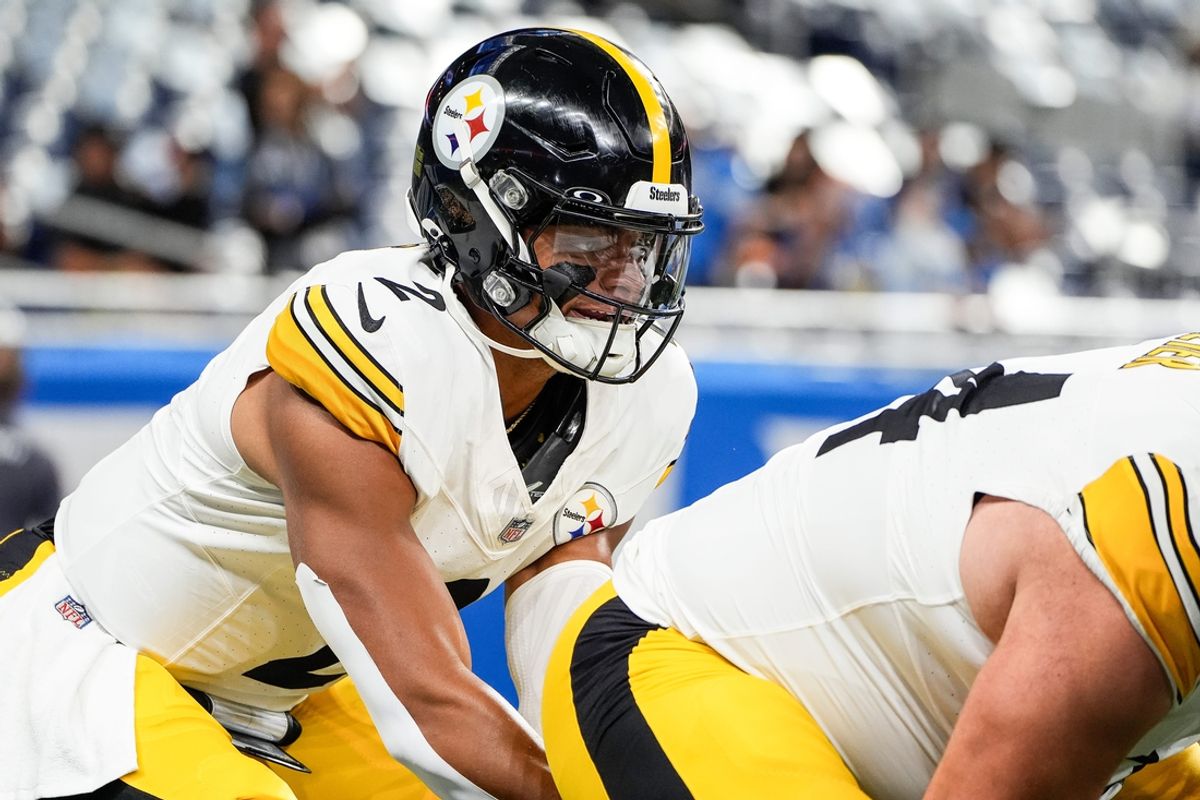 Pittsburgh Steelers quarterback Justin Fields (2) warms up before a preseason game against Detroit Lions at Ford Field in Detroit on Saturday, August 24, 2024.