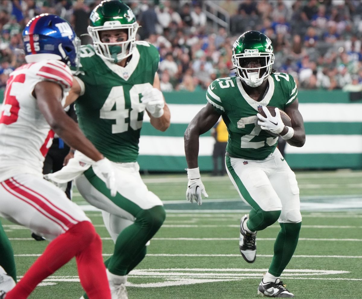 East Rutherford, NJ -- August 24, 2024 -- Israel Abanikanda of the Jets runs the ball in the first half. The New York Giants and New York Jets meet at MetLife Stadium in the final preseason game of the 2024 season for both teams.