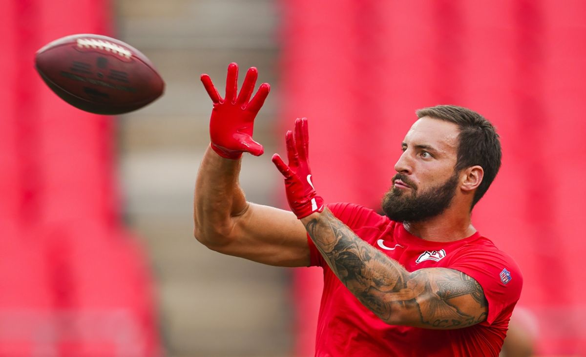 Aug 22, 2024; Kansas City, Missouri, USA; Kansas City Chiefs tight end Noah Gray (83) warms up prior to a game against the Chicago Bears at GEHA Field at Arrowhead Stadium. Mandatory Credit: Jay Biggerstaff-Imagn Images