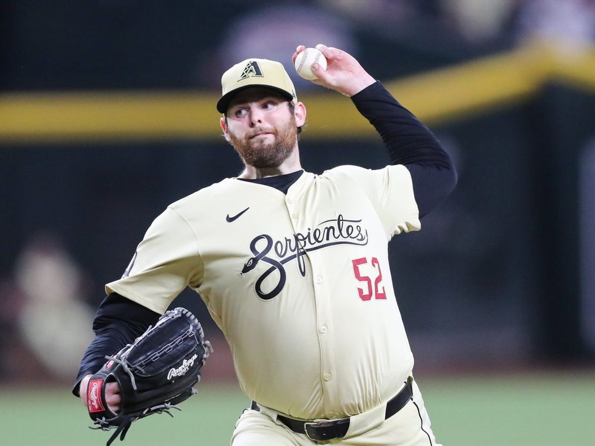 Arizona Diamondbacks pitcher Jordan Montgomery (52) delivers a pitch on Aug. 27, 2024 at Chase Field in Phoenix.