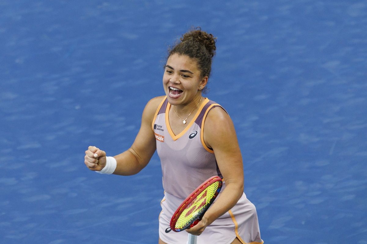 Aug 29, 2024; Flushing, NY, USA;  Jasmine Paolini of Italy in action against Yulia Putintseva of Kazakhstan on day six of the 2024 U.S. Open tennis tournament at the USTA Billie Jean King National Tennis Center. Mandatory Credit: Mike Frey-Imagn Images