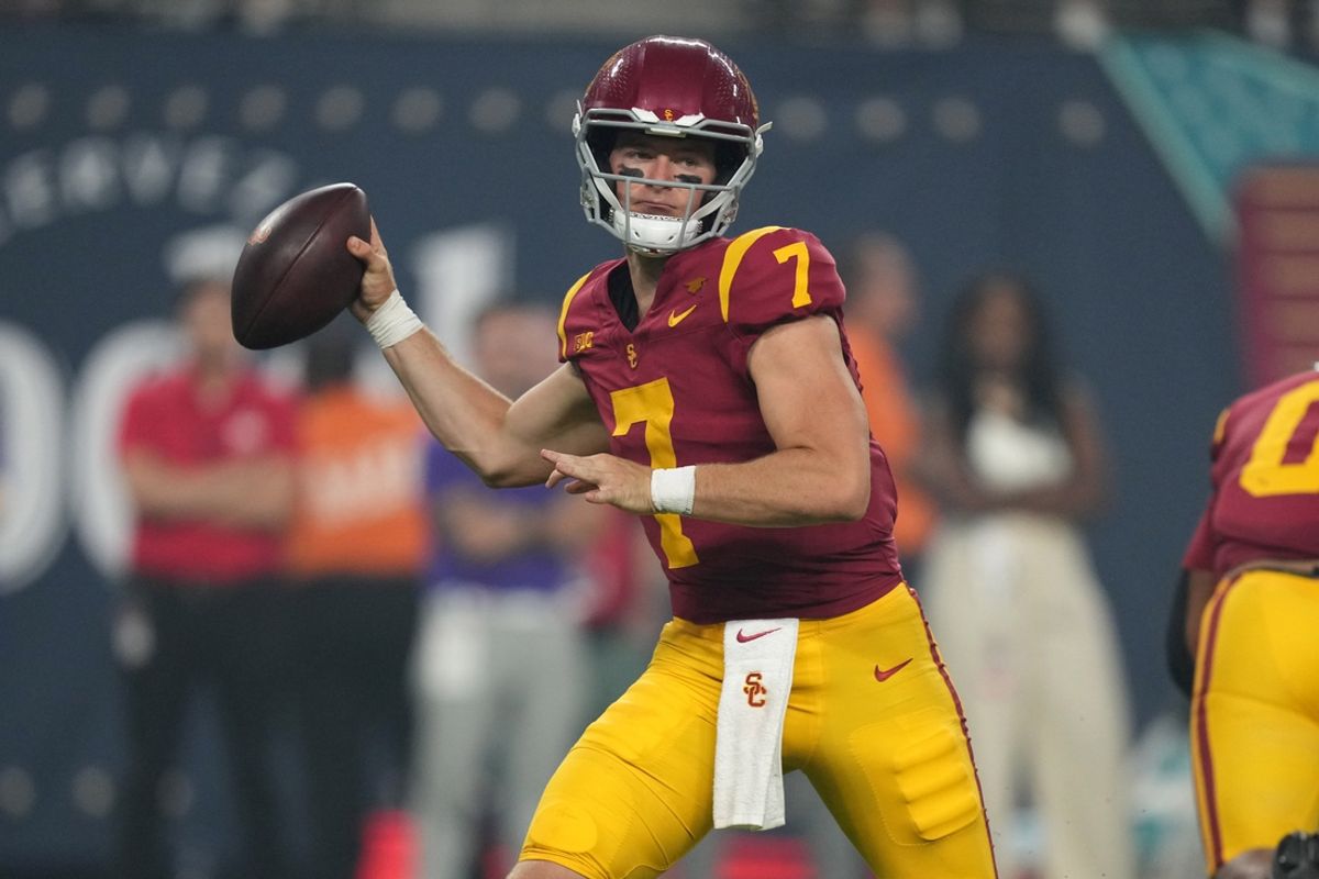 Sep 1, 2024; Paradise, Nevada, USA; Southern California Trojans quarterback Miller Moss (7)  throws the ball in the second half against the LSU Tigers at Allegiant Stadium. Mandatory Credit: Kirby Lee-Imagn Images