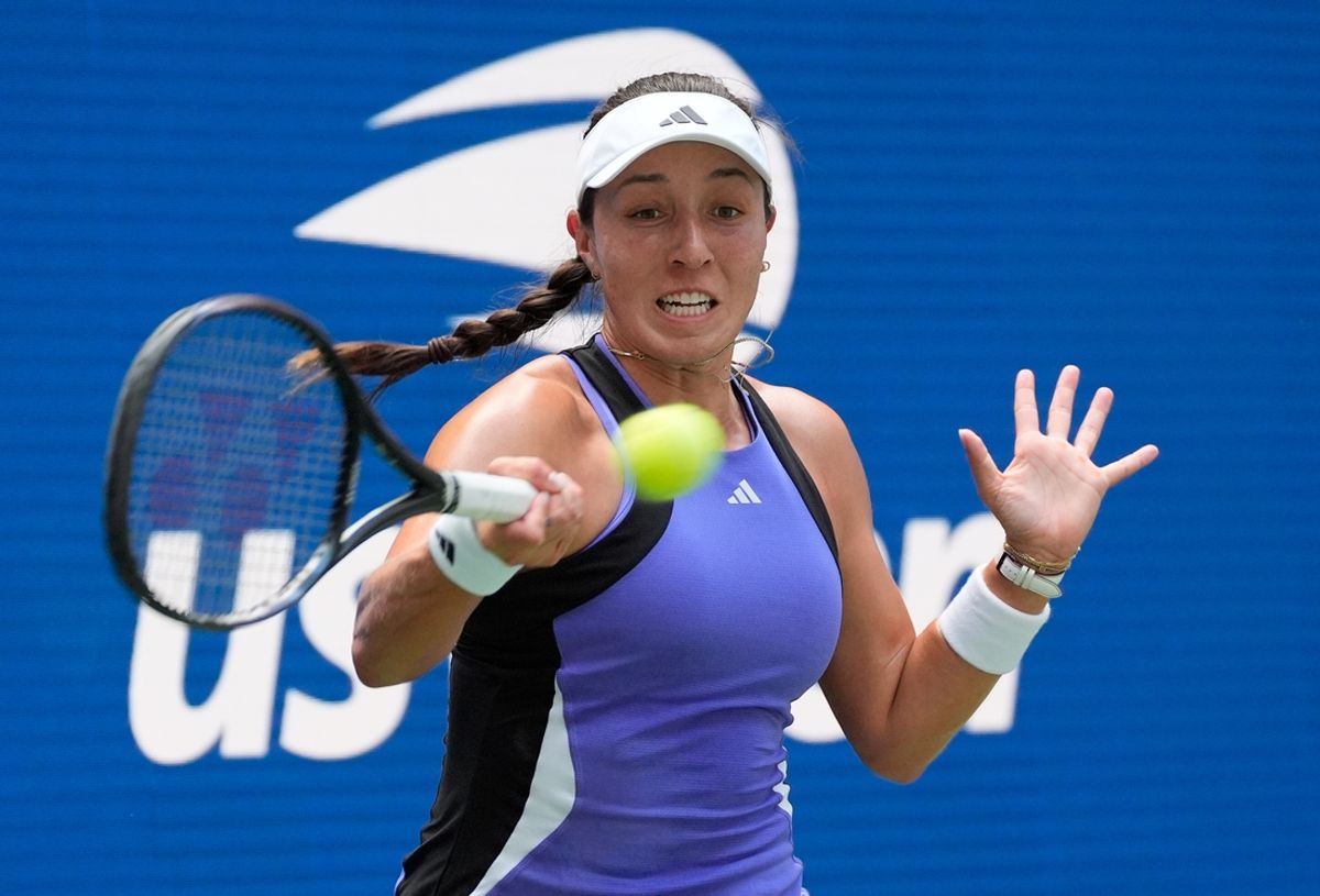 Sept 2, 2024; Flushing, NY, USA;   Jessica Pegula (USA) hits to Diana Shnaider on day eight of the 2024 U.S. Open tennis tournament at USTA Billie Jean King National Tennis Center. Mandatory Credit: Robert Deutsch-USA TODAY Sports