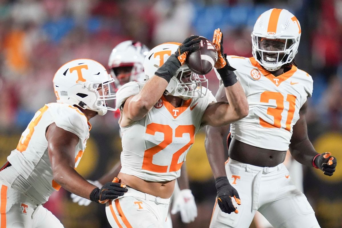 Tennessee linebacker Jeremiah Telander (22) celebrates a fumble recovery at the NCAA College football game between Tennessee and NC State on Saturday, Sept. 7, 2024 in Charlotte, NC.