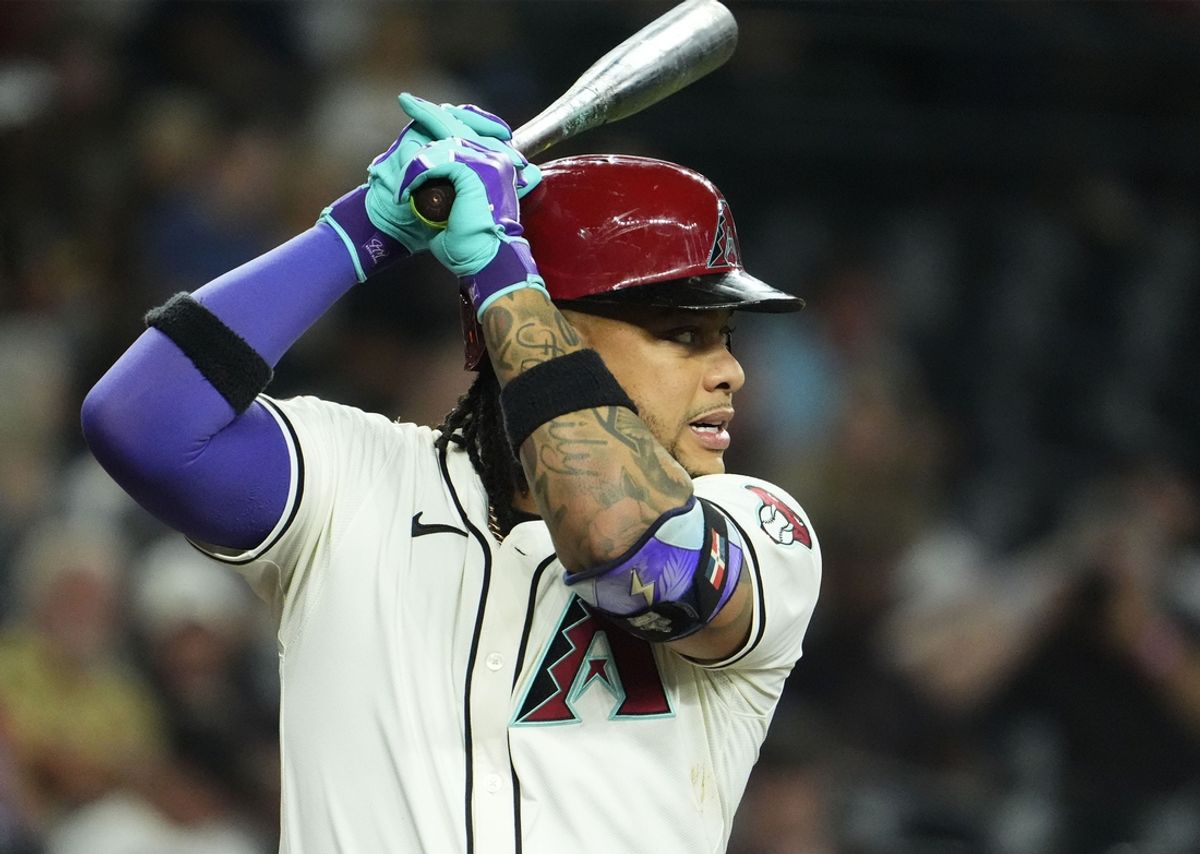 Arizona Diamondbacks Ketel Marte (4) bats against the Texas Rangers bin the first inning at Chase Field in Phoenix on Sept. 11, 2024.