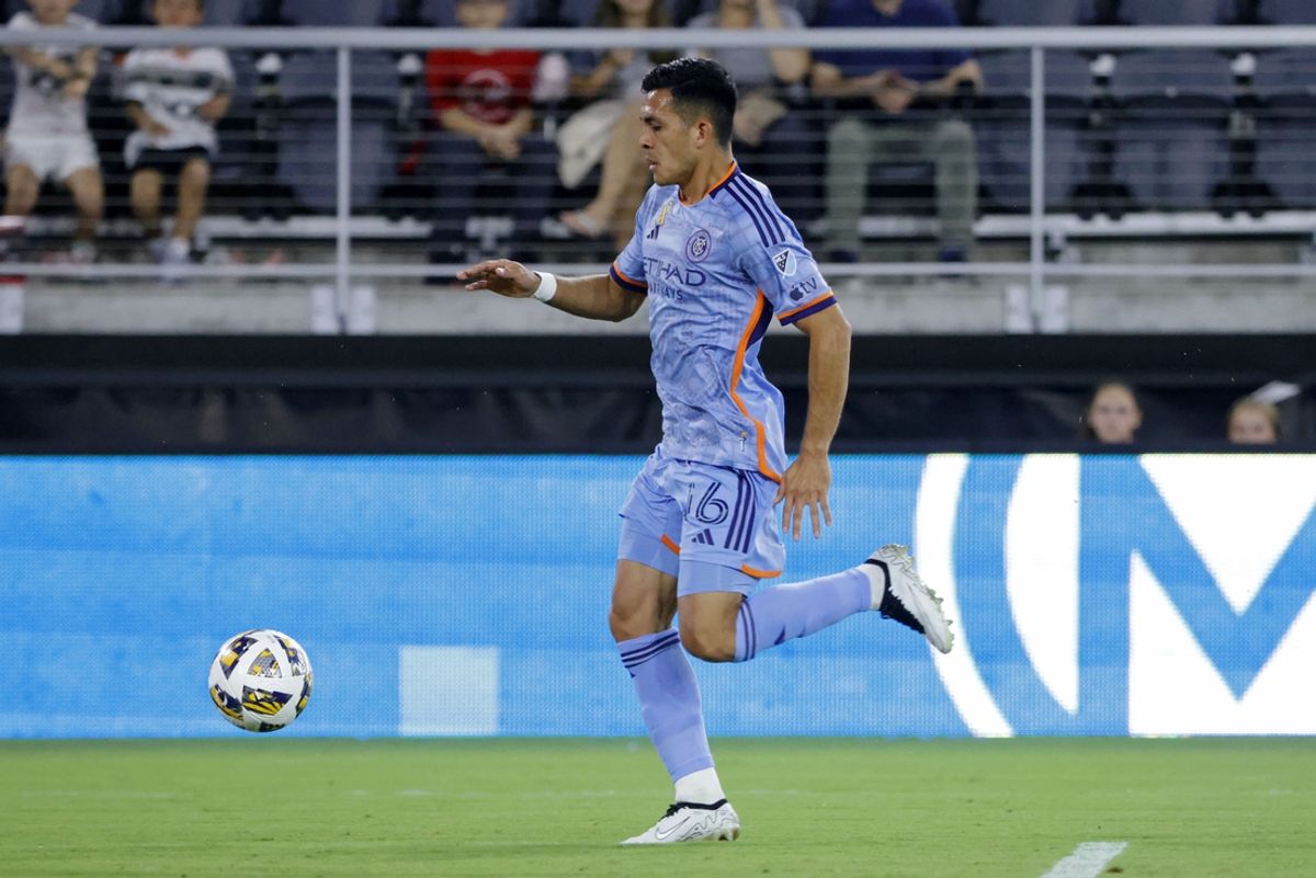 Sep 14, 2024; Washington, District of Columbia, USA; New York City FC forward Alonso Martinez (16) dribbles the ball against D.C. United during the first half at Audi Field. Mandatory Credit: Amber Searls-Imagn Images