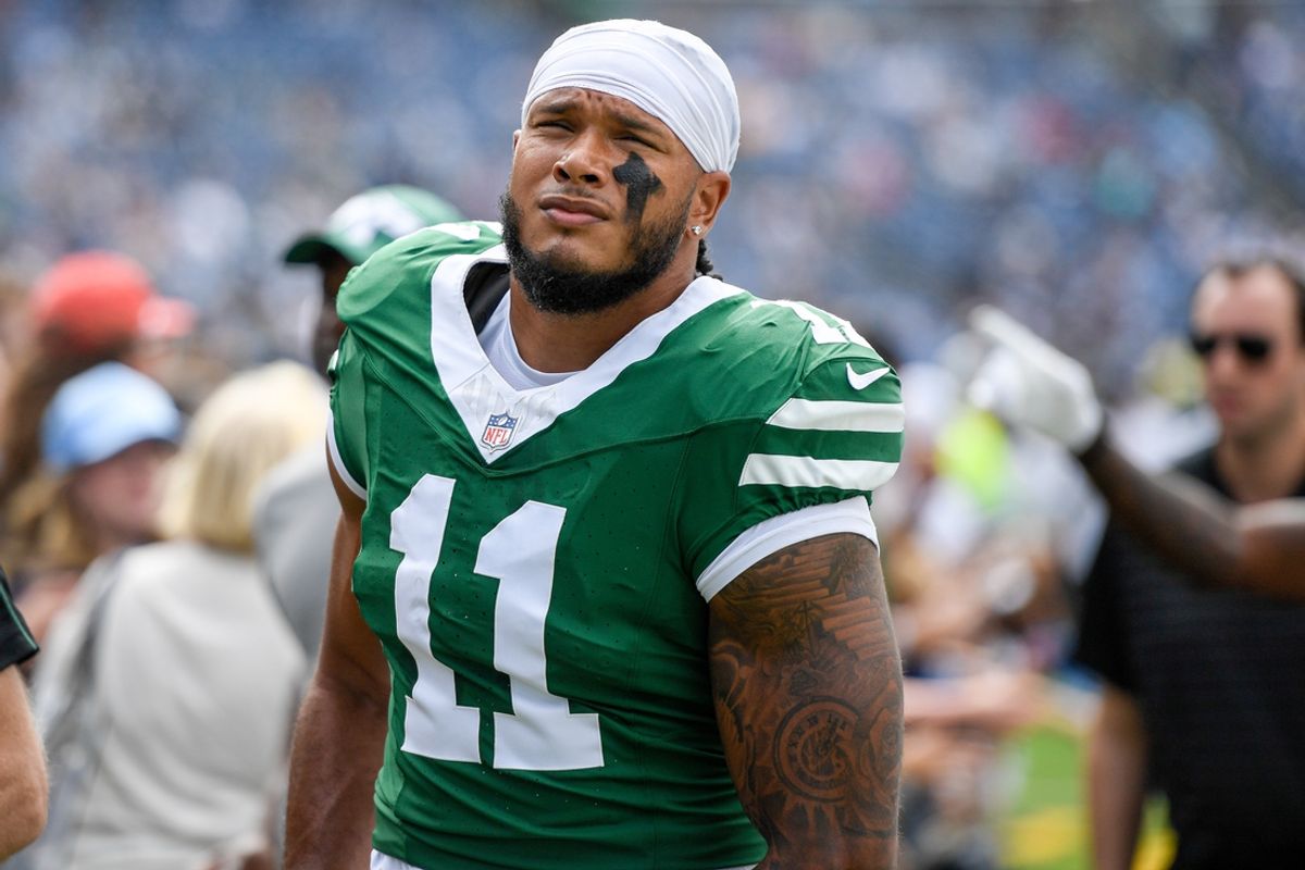 Sep 15, 2024; Nashville, Tennessee, USA;  New York Jets linebacker Jermaine Johnson (11) takes the field against the Tennessee Titans during the first half at Nissan Stadium. Mandatory Credit: Steve Roberts-Imagn Images