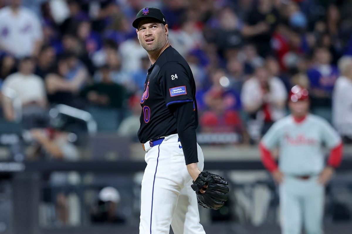 Sep 20, 2024; New York City, New York, USA; New York Mets relief pitcher Adam Ottavino (0) reacts during the fourth inning against the Philadelphia Phillies at Citi Field. Mandatory Credit: Brad Penner-Imagn Images