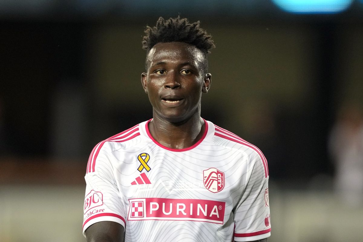 Sep 21, 2024; San Jose, California, USA; St. Louis CITY SC defender Josh Yaro (15) during the second half against the San Jose Earthquakes at PayPal Park. Mandatory Credit: Darren Yamashita-Imagn Images