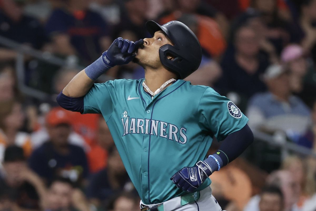 Sep 24, 2024; Houston, Texas, USA; Seattle Mariners second baseman Jorge Polanco (7) reacts to his home run against the Houston Astros in the second inning at Minute Maid Park. Mandatory Credit: Thomas Shea-Imagn Images