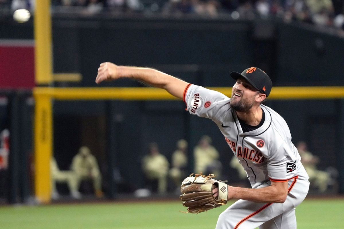 Sep 24, 2024; Phoenix, Arizona, USA; San Francisco Giants pitcher Tristan Beck (43) pitches against the Arizona Diamondbacks in the seventh inning at Chase Field. Mandatory Credit: Rick Scuteri-Imagn Images
