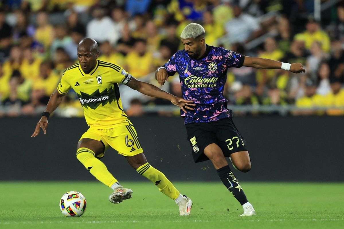 Sep 25, 2024; Columbus, Ohio, USA; Columbus Crew midfielder Darlington Nagbe (6) kicks the ball against Club America forward Rodrigo Aguirre (27) during the second half at Lower.com Field. Mandatory Credit: Katie Stratman-Imagn Images
