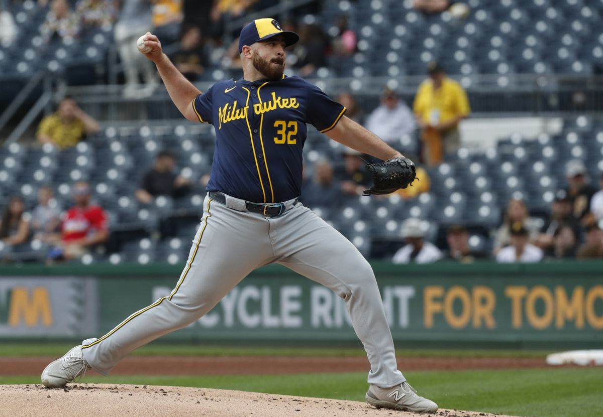 Sep 26, 2024; Pittsburgh, Pennsylvania, USA;  Milwaukee Brewers starting pitcher Aaron Civale (32) delivers a pitch against the Pittsburgh Pirates during the first inning at PNC Park. Mandatory Credit: Charles LeClaire-Imagn Images