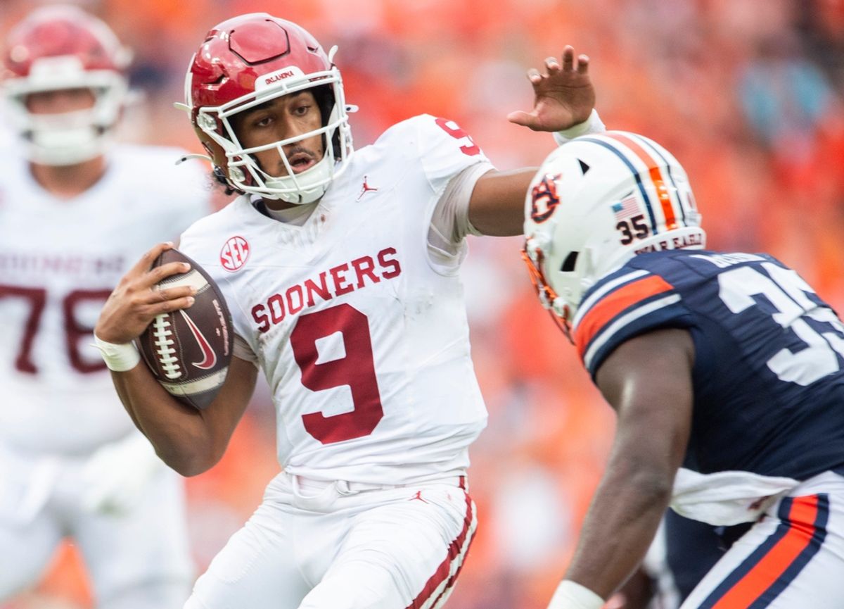 Oklahoma Sooners quarterback Michael Hawkins Jr. (9) runs the ball as Auburn Tigers take on Oklahoma Sooners at Jordan-Hare Stadium in Auburn, Ala., on Saturday, Sept. 28, 2024. Oklahoma Sooners defeated Auburn Tigers 27-21.