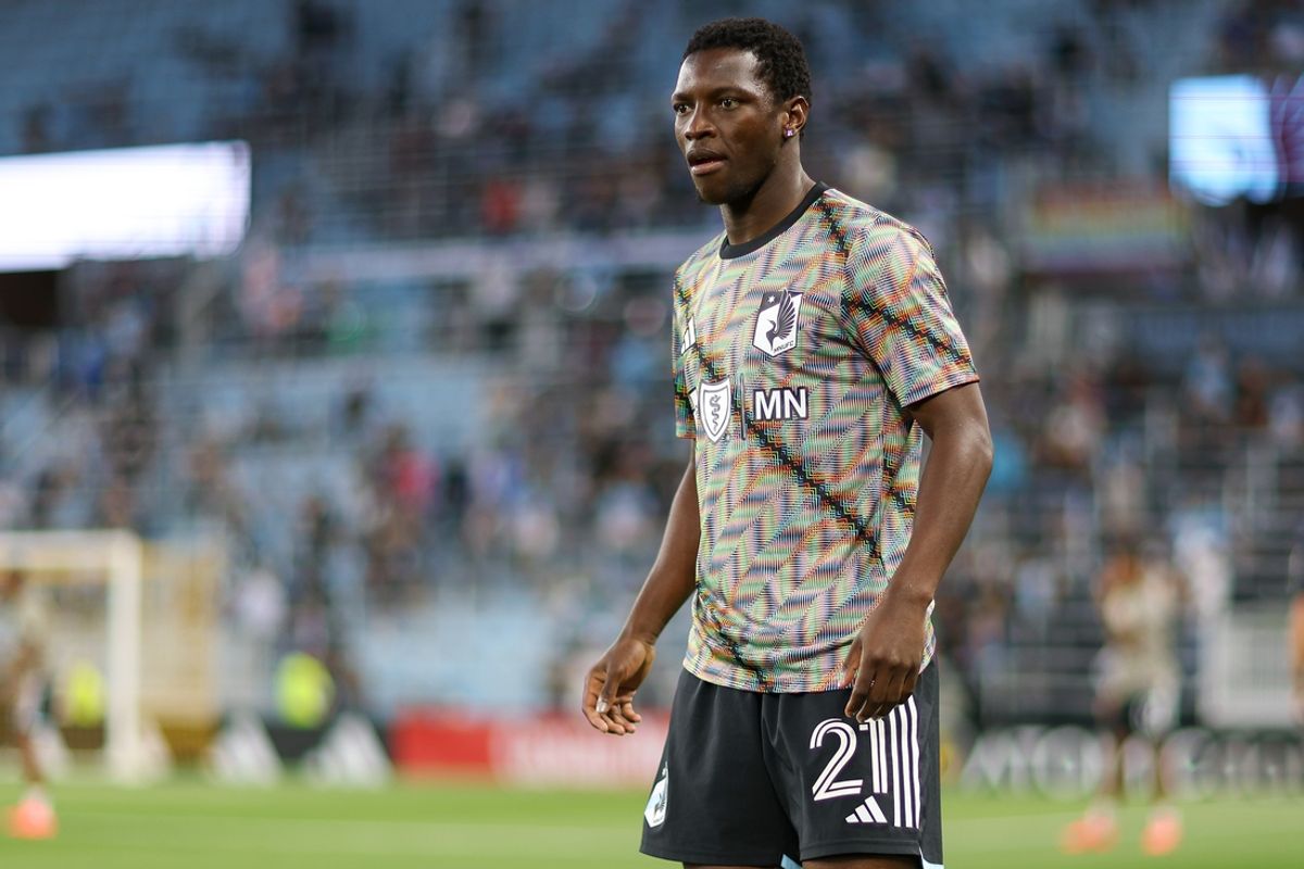 Sep 28, 2024; Saint Paul, Minnesota, USA; Minnesota United forward Bongokuhle Hlongwane (21) warms up before the game against the Colorado Rapids at Allianz Field. Mandatory Credit: Matt Krohn-Imagn Images