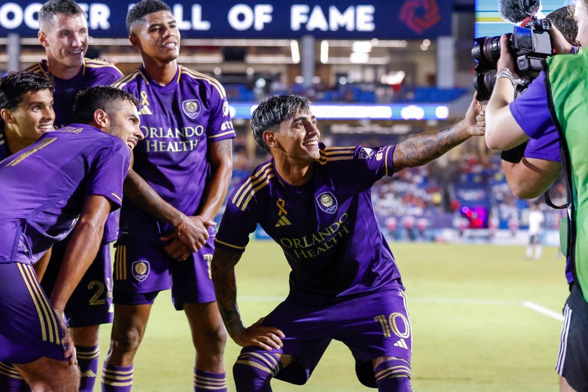 Sep 28, 2024; Frisco, Texas, USA; Orlando City forward Facundo Torres (10) celebrates his goal with teammates during the second half against the FC Dallas at Toyota Stadium. Mandatory Credit: Andrew Dieb-Imagn Images