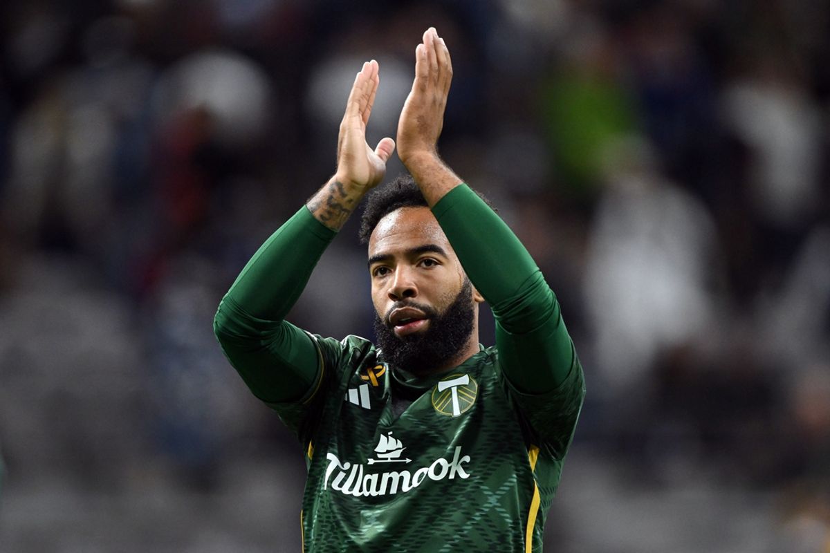 Sep 28, 2024; Vancouver, British Columbia, CAN; Portland Timbers midfielder Eryk Williamson (19) acknowledges fans after the match against Vancouver Whitecaps FC at BC Place. Mandatory Credit: Anne-Marie Sorvin-Imagn Images