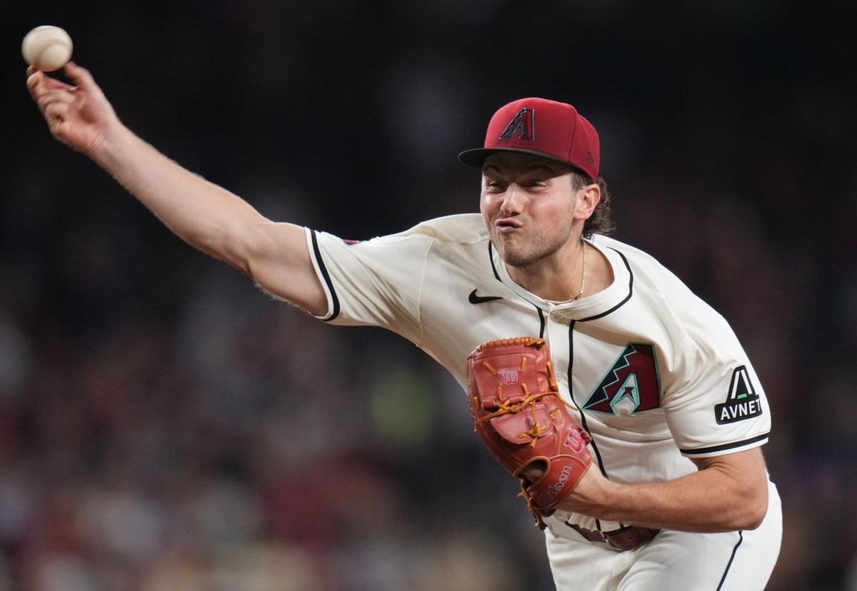 Arizona Diamondbacks right-hander Brandon Pfaadt (32) pitches against the San Diego Padres at Chase Field in Phoenix on Sept. 29, 2024.