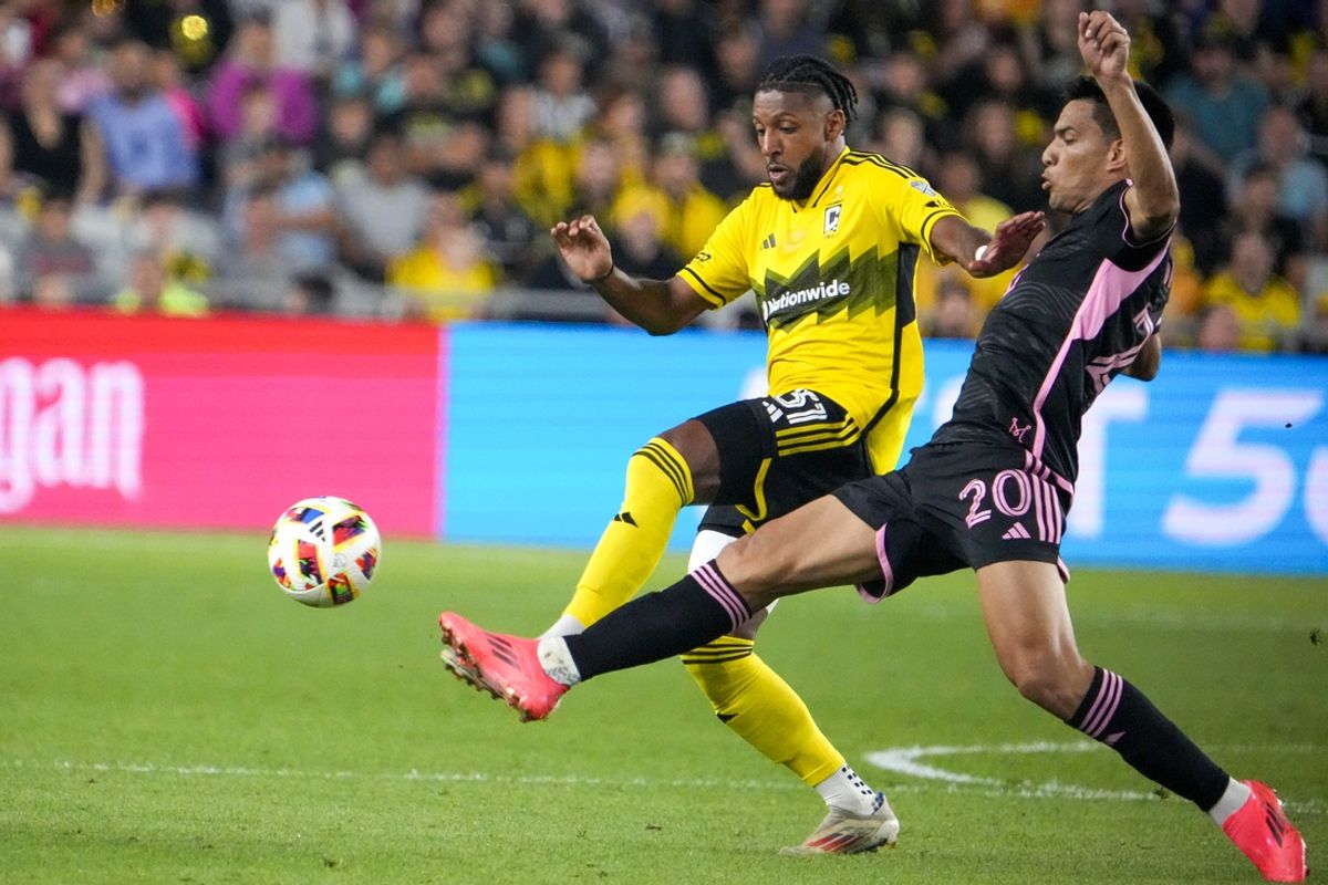 Oct 2, 2024; Columbus, OH, USA; Columbus Crew defender Steven Moreira (31) fights for the ball against Inter Miami CF midfielder Diego Gomez (20) in the first half at Lower.com Field. Mandatory Credit: Samantha Madar/USA TODAY Network via Imagn Images