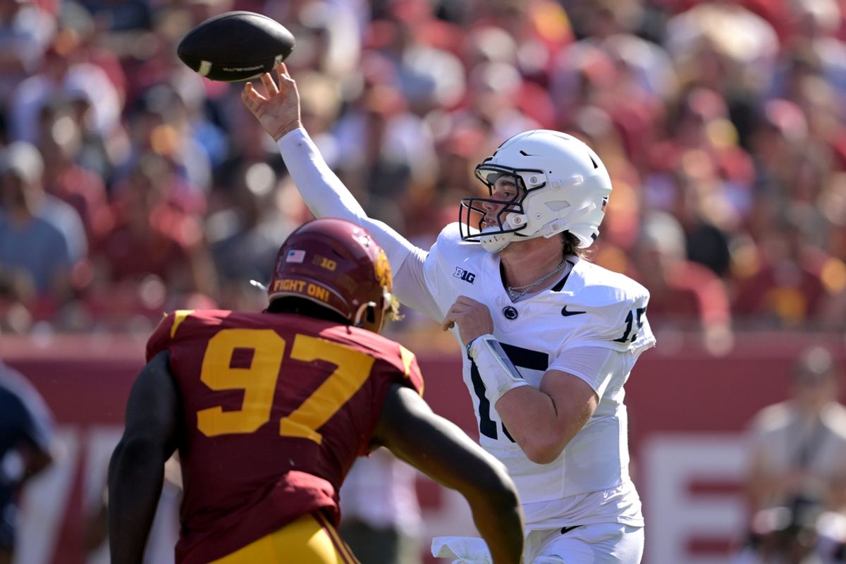 Oct 12, 2024; Los Angeles, California, USA;   Penn State Nittany Lions quarterback Drew Allar (15) throws a pass during the second half against the USC Trojans at United Airlines Field at the Los Angeles Memorial Coliseum. Mandatory Credit: Jayne Kamin-Oncea-Imagn Images