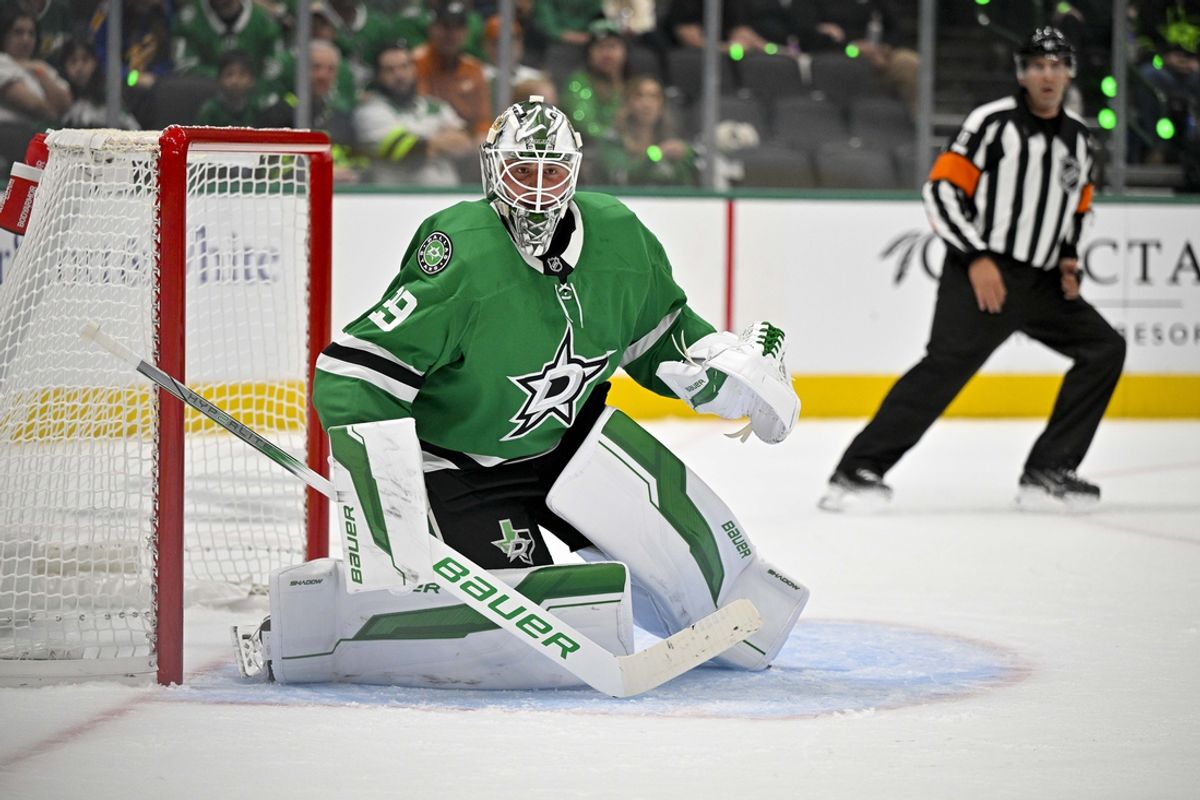 Oct 12, 2024; Dallas, Texas, USA; Dallas Stars goaltender Jake Oettinger (29) faces the New York Islanders attack during the first period at the American Airlines Center. Mandatory Credit: Jerome Miron-Imagn Images