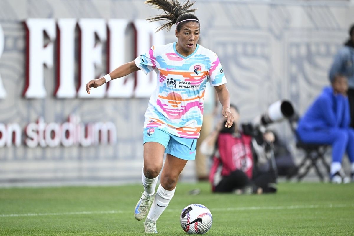 Oct 13, 2024; San Diego, California, USA; San Diego Wave FC forward Maria Sanchez (77) plays the ball in the first half against the Houston Dash at Snapdragon Stadium. Mandatory Credit: Denis Poroy-Imagn Images