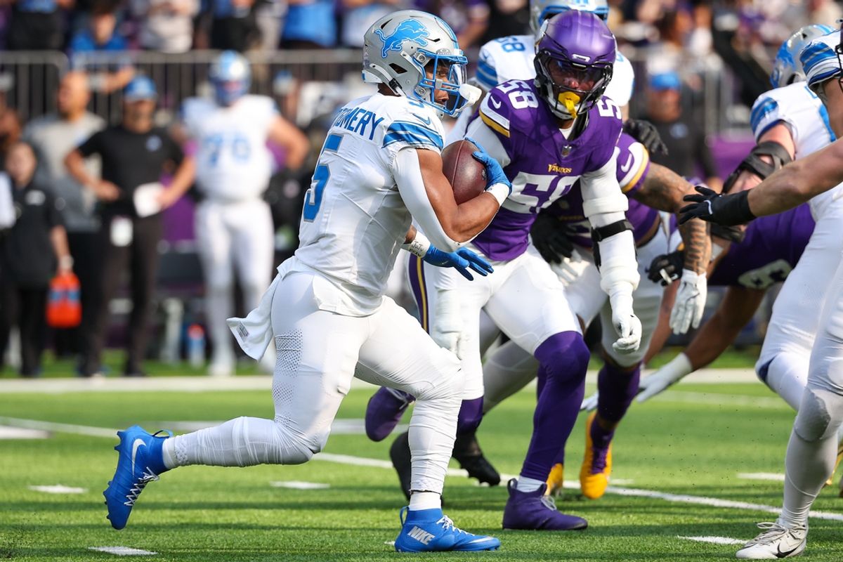 Oct 20, 2024; Minneapolis, Minnesota, USA; Detroit Lions running back David Montgomery (5) runs the ball against the Minnesota Vikings during the first quarter at U.S. Bank Stadium. Mandatory Credit: Matt Krohn-Imagn Images