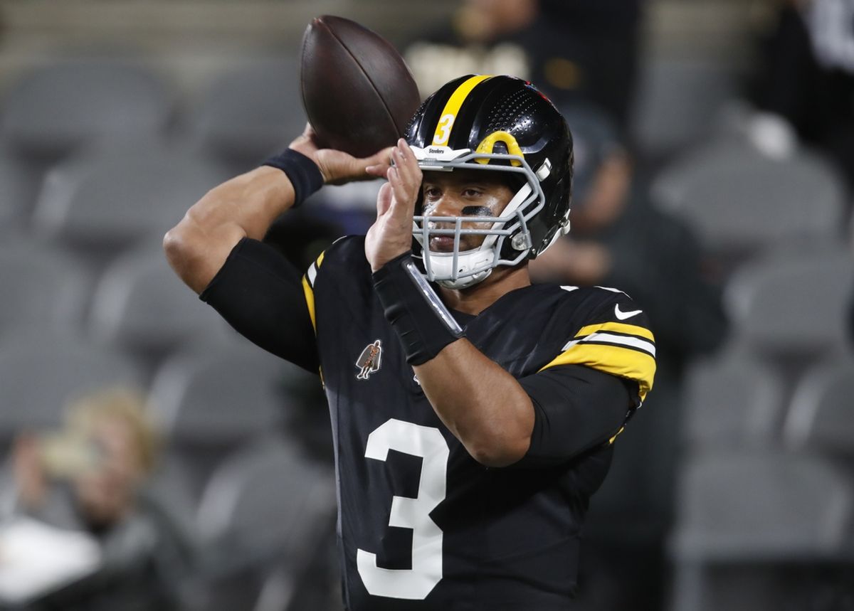 Oct 20, 2024; Pittsburgh, Pennsylvania, USA;  Pittsburgh Steelers quarterback Russell Wilson (3) warms up before the game against the New York Jets at Acrisure Stadium. Mandatory Credit: Charles LeClaire-Imagn Images