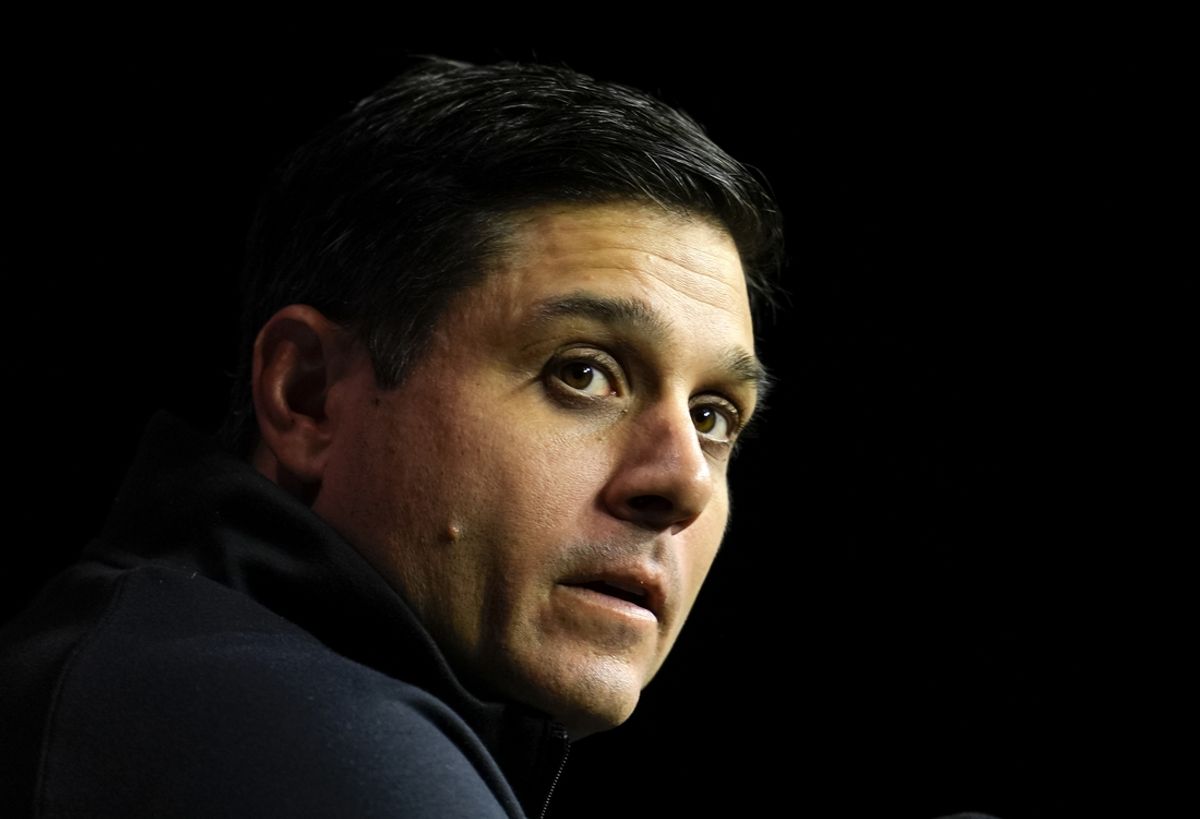 Oct 23, 2024; Kansas City, MO, USA; Cincinnati Bearcats head coach Wes Miller talks to media during the Big 12 Men’s Basketball Media Day at T-Mobile Center. Mandatory Credit: Jay Biggerstaff-Imagn Images