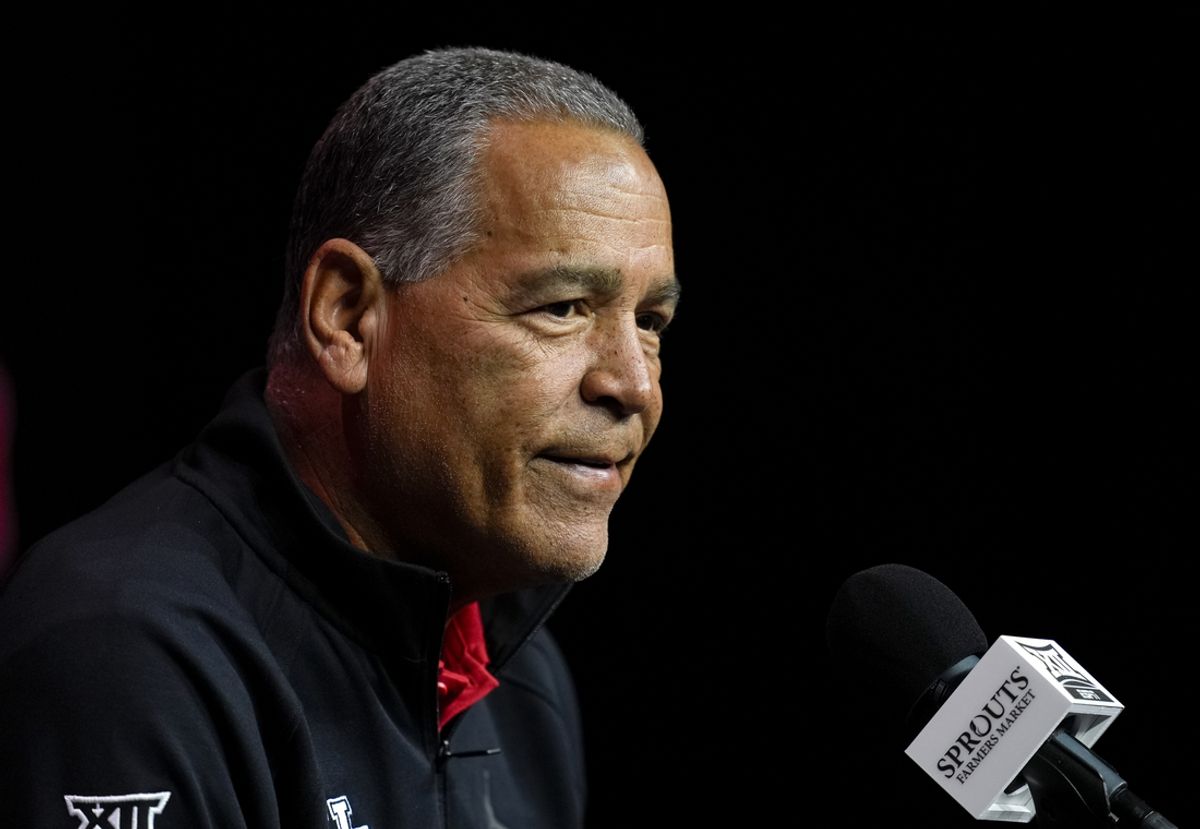 Oct 23, 2024; Kansas City, MO, USA; Houston Cougars head coach Kelvin Sampson talks to media during the Big 12 Men’s Basketball Media Day at T-Mobile Center. Mandatory Credit: Jay Biggerstaff-Imagn Images