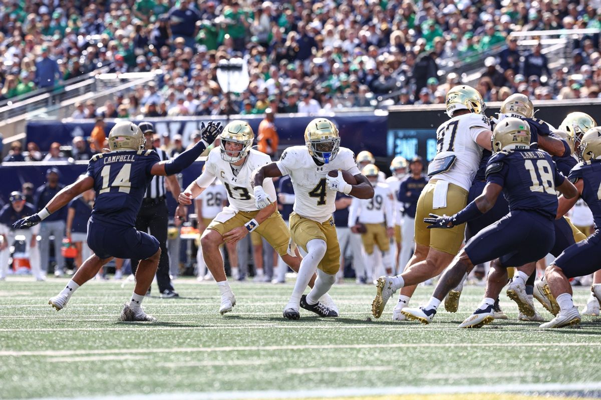 Oct 26, 2024; East Rutherford, New Jersey, USA;  Notre Dame Fighting Irish running back Jeremiyah Love (4) rushes for a touchdown during the first half against the Notre Dame Fighting Irish at MetLife Stadium. Mandatory Credit: Vincent Carchietta-Imagn Images