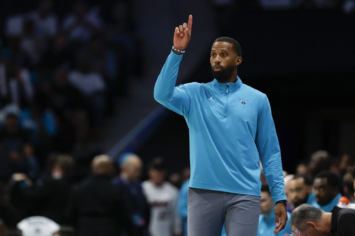 Oct 26, 2024; Charlotte, North Carolina, USA; Charlotte Hornets head coach Charles Lee calls a play against the Miami Heat during the second half at Spectrum Center. Mandatory Credit: Nell Redmond-Imagn Images