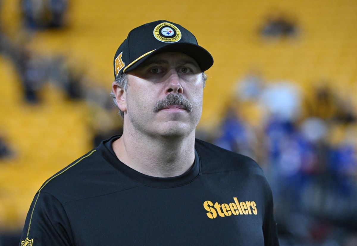 Oct 28, 2024; Pittsburgh, Pennsylvania, USA; Pittsburgh Steelers offensive coordinator Arthur Smith walks the sidelines during warmup for a game against the New York Giants at Acrisure Stadium. Mandatory Credit: Barry Reeger-Imagn Images