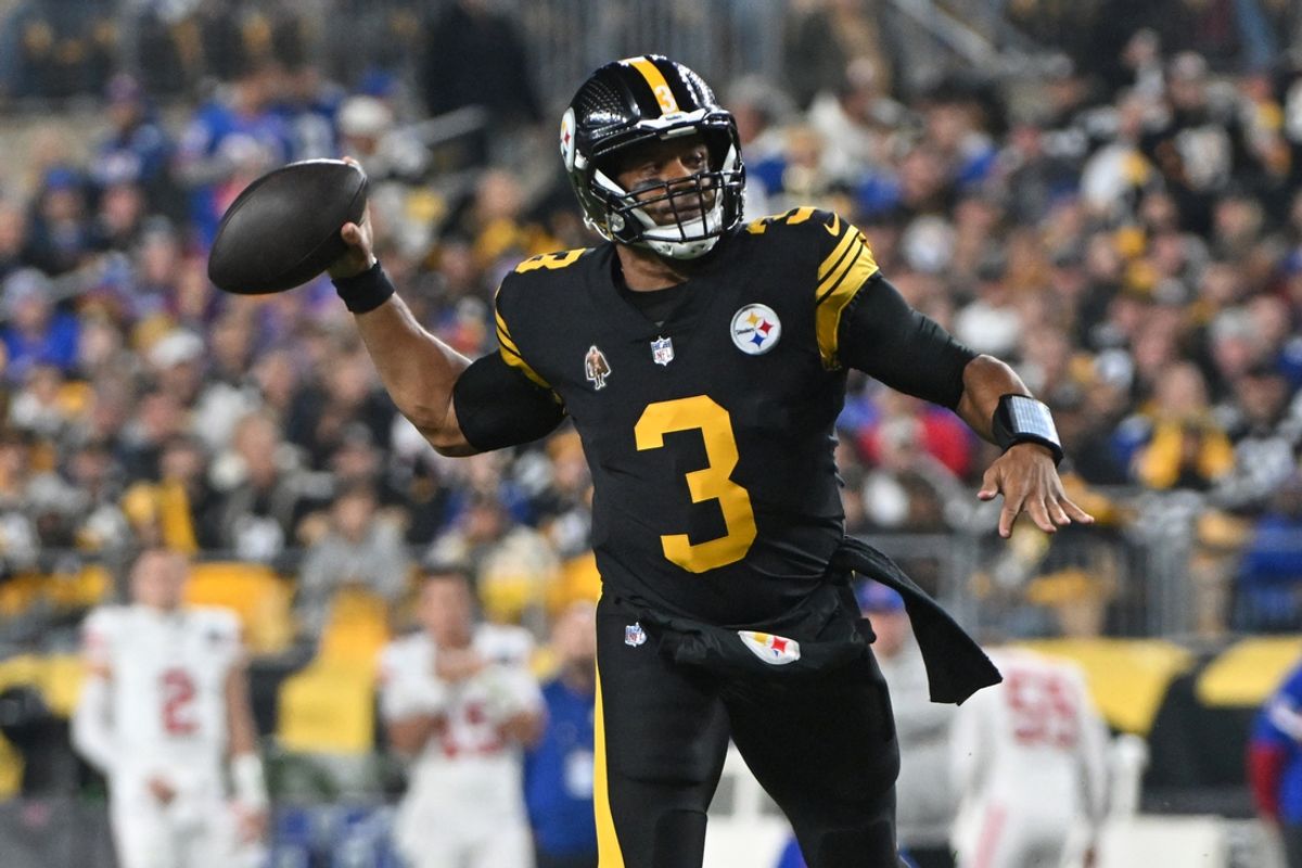 Oct 28, 2024; Pittsburgh, Pennsylvania, USA; Pittsburgh Steelers quarterback Russell Wilson (3) throws a pass against the New York Giants during the first quarter at Acrisure Stadium. Mandatory Credit: Barry Reeger-Imagn Images