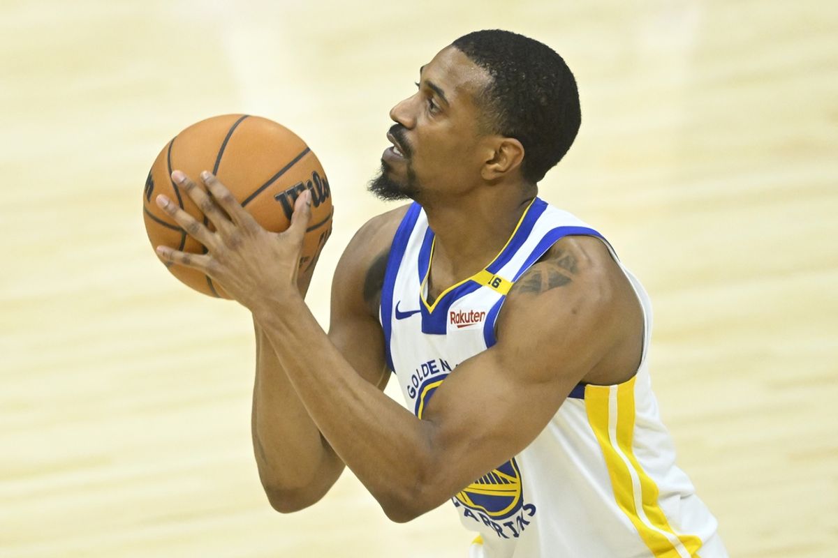 Nov 8, 2024; Cleveland, Ohio, USA; Golden State Warriors guard De'Anthony Melton (8) looks to shoot in the third quarter against the Cleveland Cavaliers at Rocket Mortgage FieldHouse. Mandatory Credit: David Richard-Imagn Images