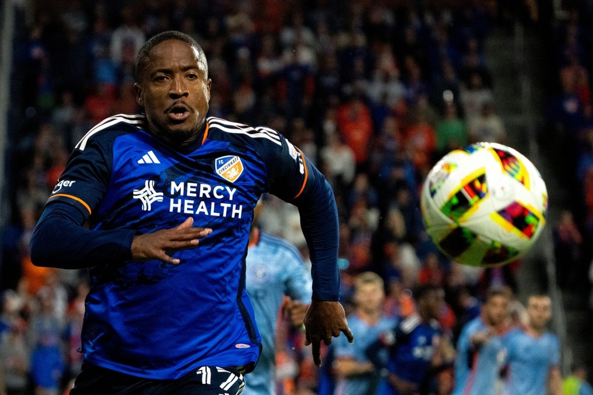 FC Cincinnati forward Sergio Santos (17) chases down a ball in the second half of the match between FC Cincinnati and New York City FC at TQL Stadium in Cincinnati on Saturday, Nov. 9, 2024.