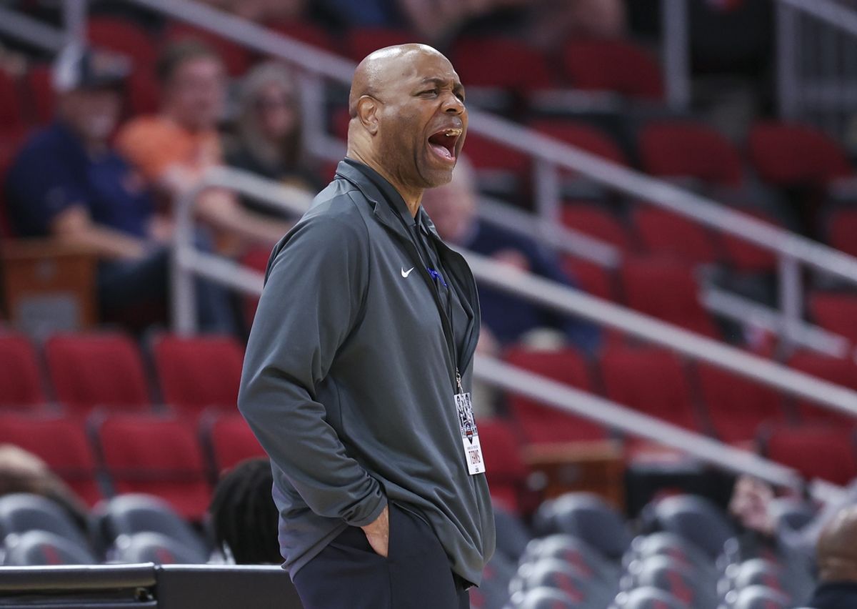 Nov 9, 2024; Houston, Texas, USA; Florida State Seminoles head coach Leonard Hamilton reacts after a play during the second half against the Rice Owls at Toyota Center. Mandatory Credit: Troy Taormina-Imagn Images