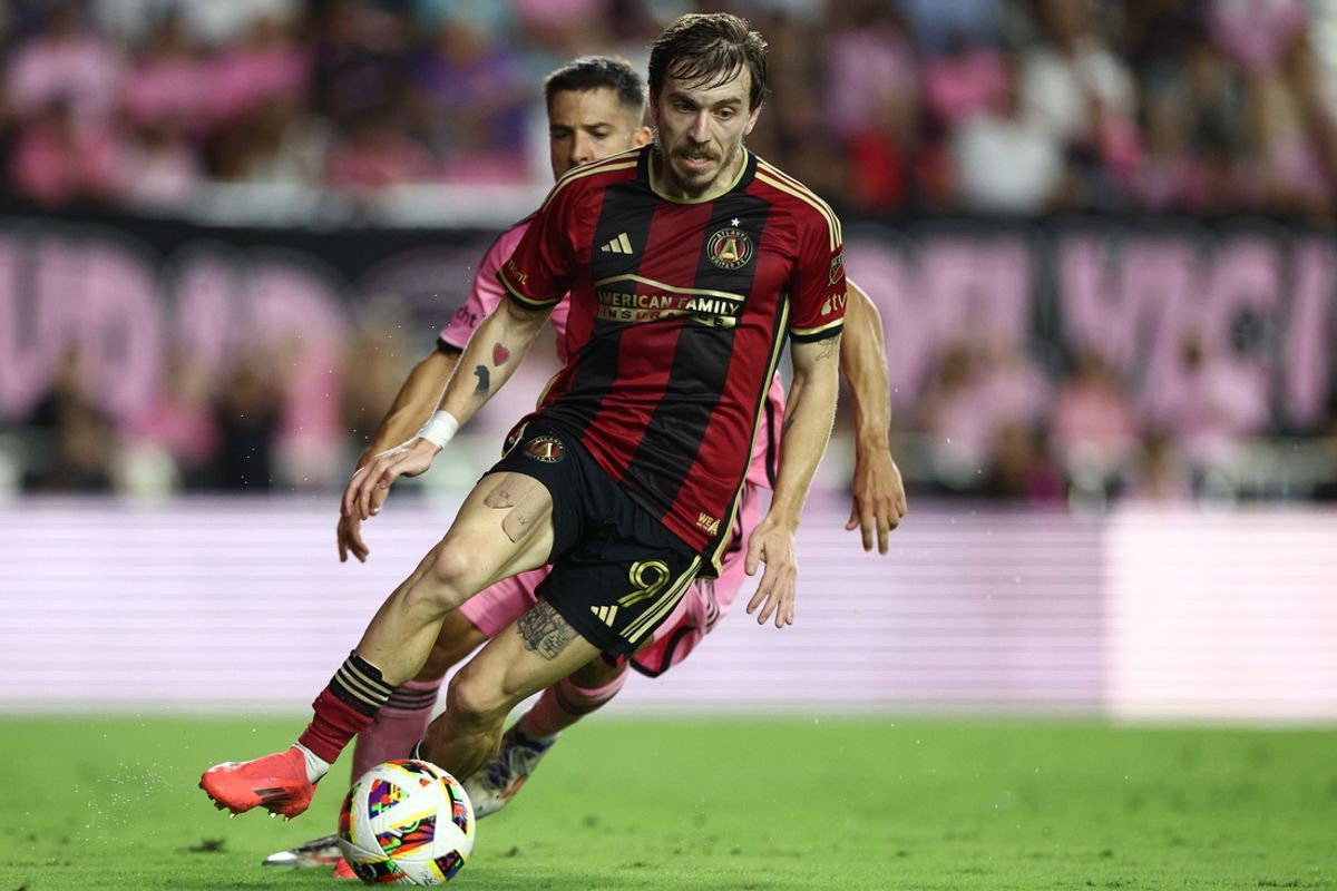 Nov 9, 2024; Fort Lauderdale, Florida, USA; Atlanta United FC midfielder Saba Lobzhanidze (9) plays the ball in the second half against the Inter Miami FC in a 2024 MLS Cup Playoffs Round One match at Chase Stadium. Mandatory Credit: Nathan Ray Seebeck-Imagn Images