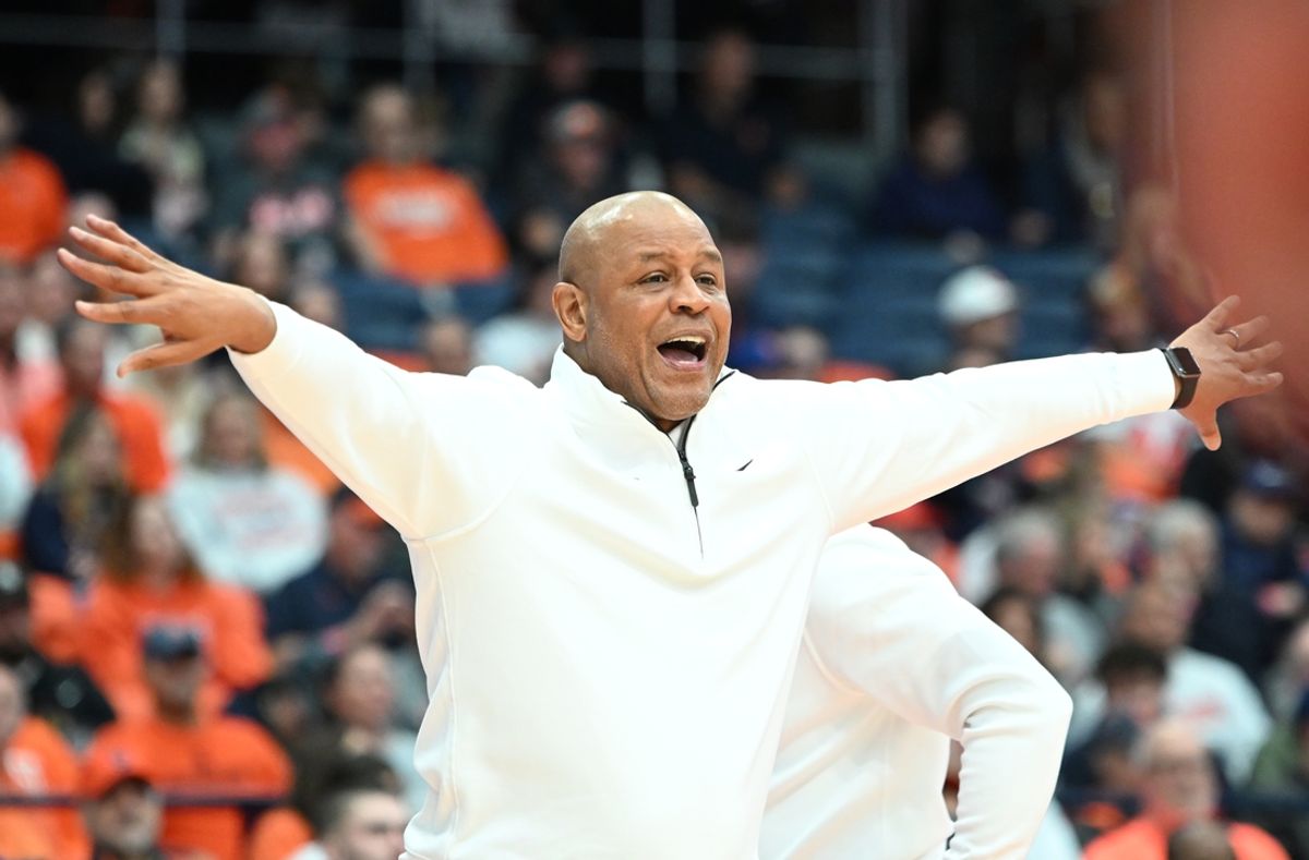 Nov 16, 2024; Syracuse, New York, USA; Syracuse Orange head coach Adrian Autry calls out to his team in the first half against the Youngstown State Penguins at the JMA Wireless Dome. Mandatory Credit: Mark Konezny-Imagn Images