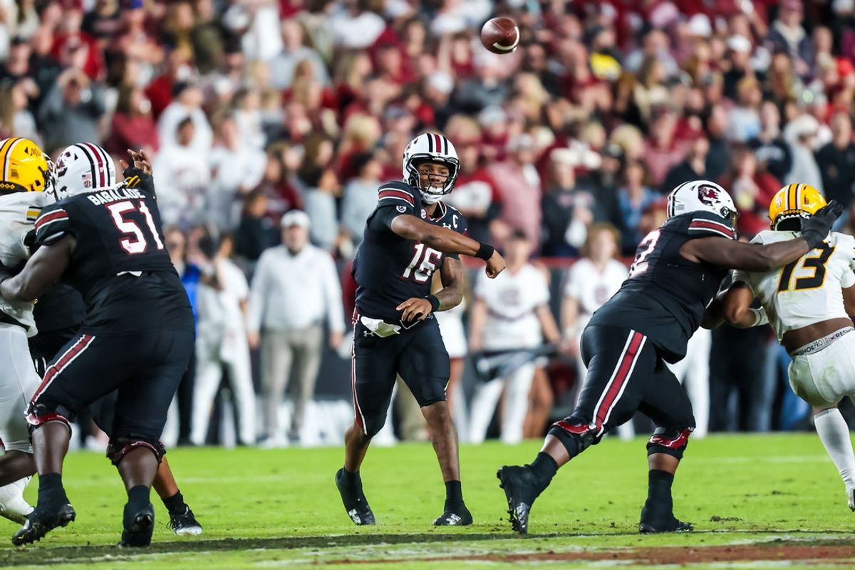 Nov 16, 2024; Columbia, South Carolina, USA; South Carolina Gamecocks quarterback LaNorris Sellers (16) passes against the Missouri Tigers in the second quarter at Williams-Brice Stadium. Mandatory Credit: Jeff Blake-Imagn Images