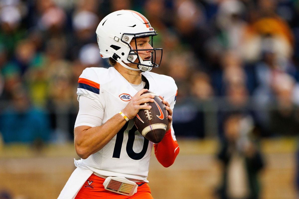 Virginia quarterback Anthony Colandrea (10) looks for an open receiver during a NCAA college football game against Notre Dame at Notre Dame Stadium on Saturday, Nov. 16, 2024, in South Bend.