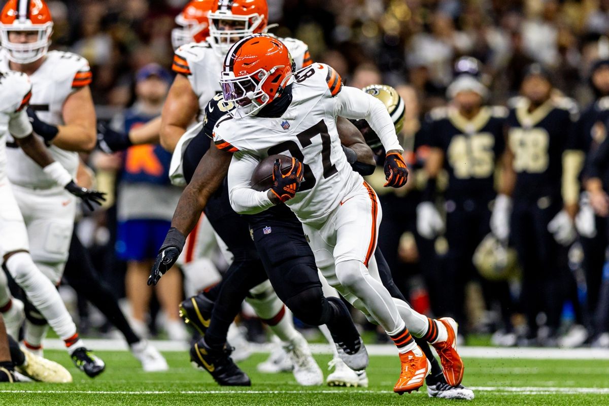 Nov 17, 2024; New Orleans, Louisiana, USA;  Cleveland Browns wide receiver Kadarius Toney (87) rushes against the New Orleans Saints during the first half at Caesars Superdome. Mandatory Credit: Stephen Lew-Imagn Images